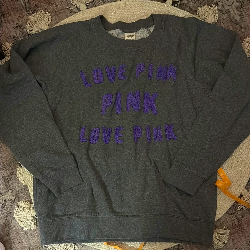 Victoria’s Secret love pink crew neck gray with cute speckledcolor heatheraccent